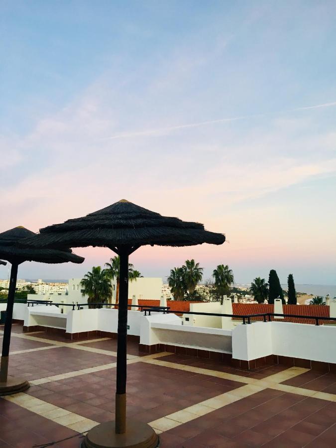 Cozy And Stylish Studio Apt Just 800M From The Beach - New On Booking! Albufeira Kültér fotó